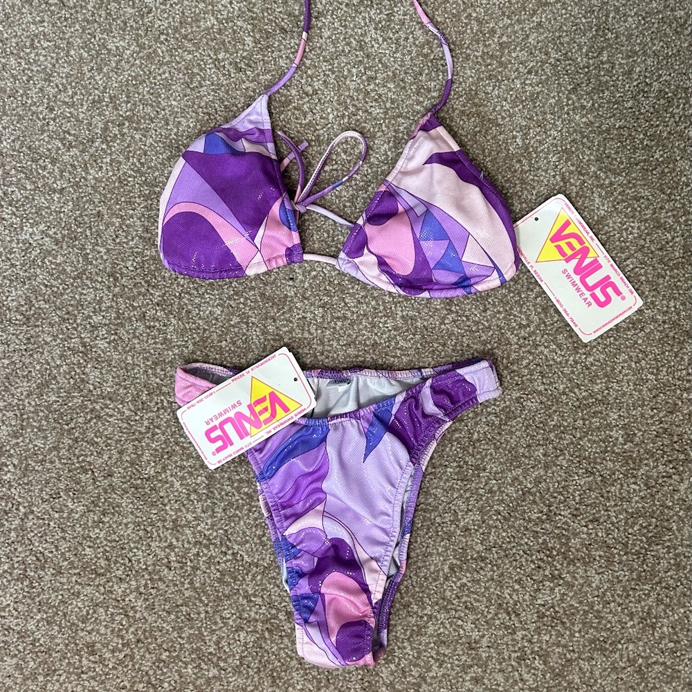 VINTAGE Venus Bikini Set